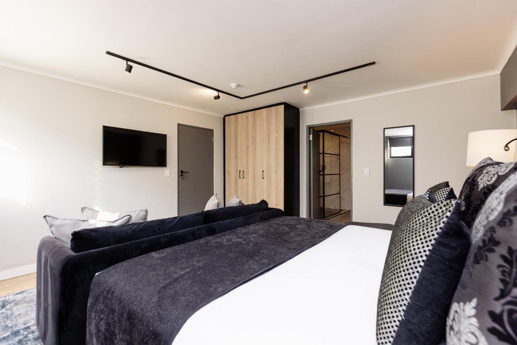 Mint Hotel 84 On Katherine Johannesburg Exteriör bild