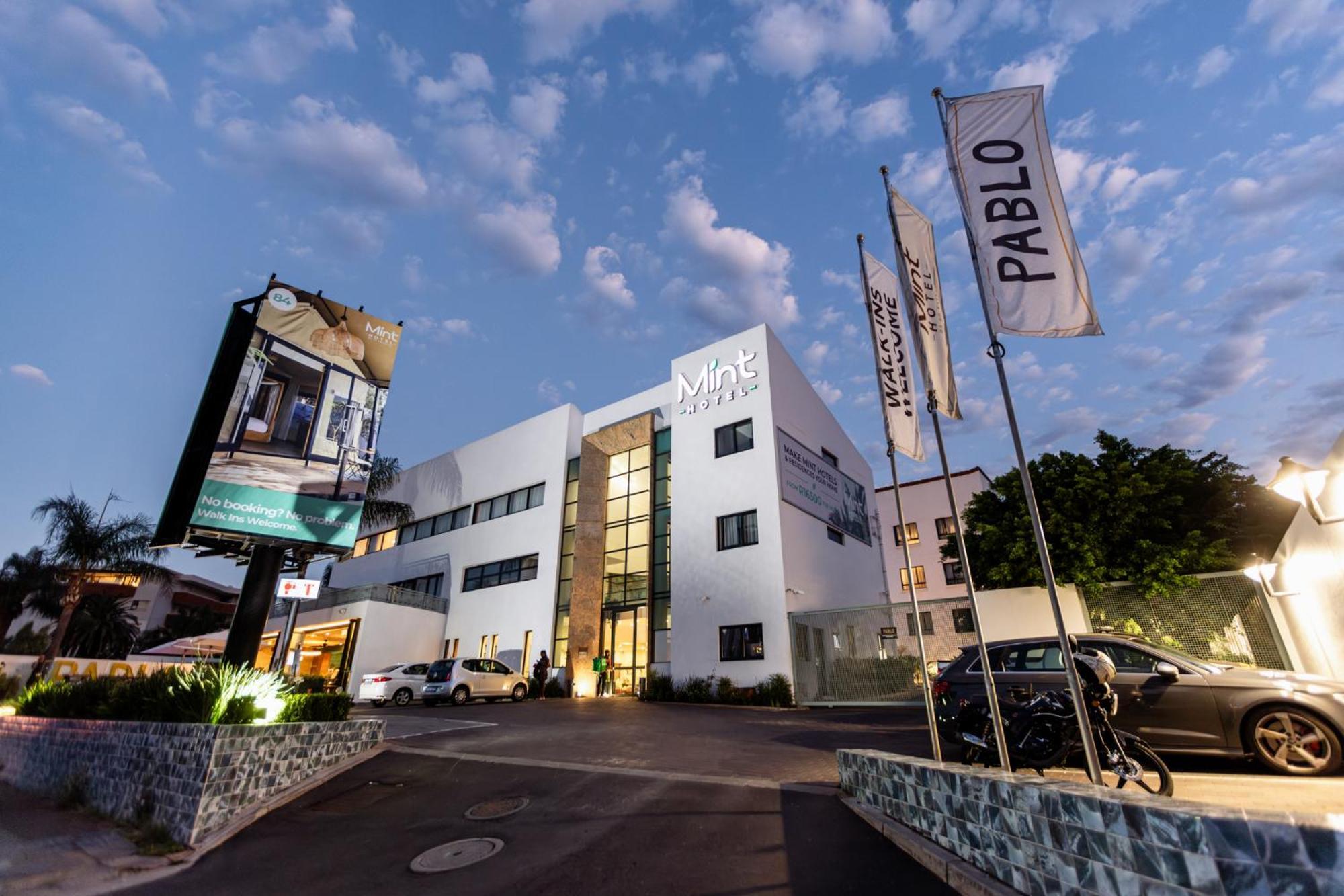 Mint Hotel 84 On Katherine Johannesburg Exteriör bild