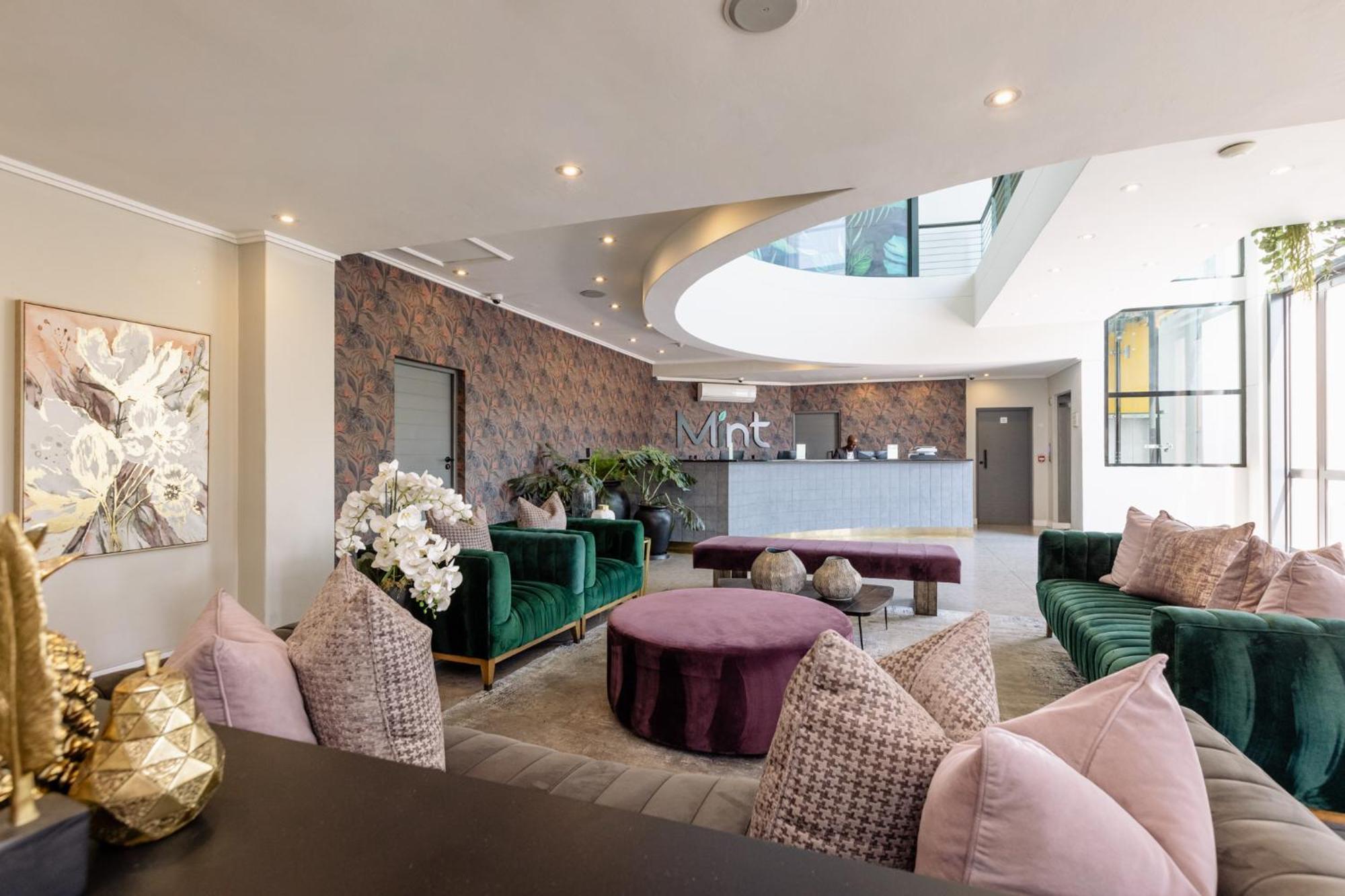 Mint Hotel 84 On Katherine Johannesburg Exteriör bild