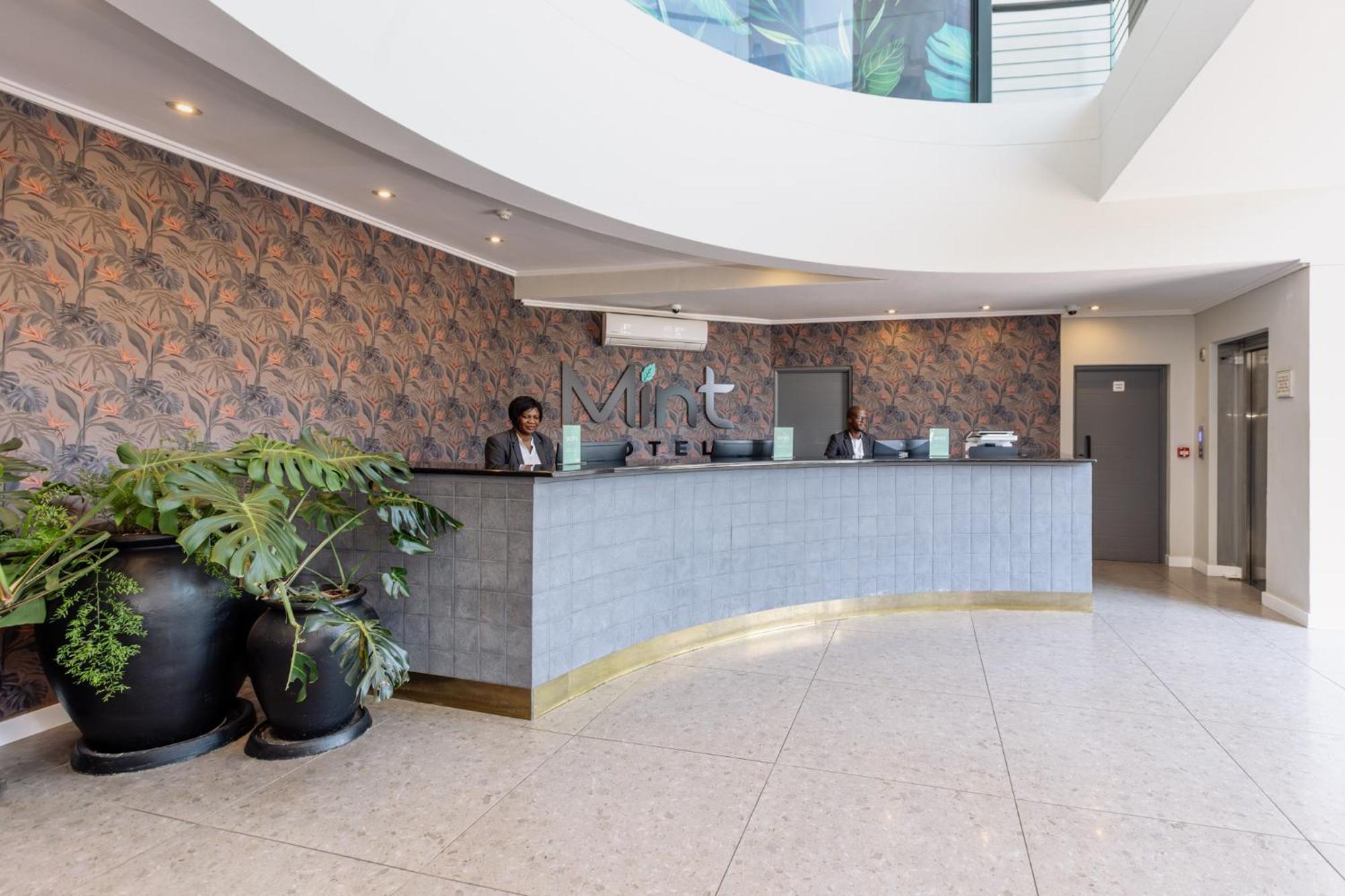 Mint Hotel 84 On Katherine Johannesburg Exteriör bild